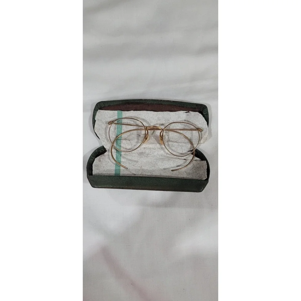 Vintage FUL-VUE 1930's 12K Gold Filled eyeglasses W/Case.